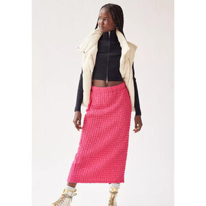 Urban Outfitters Kimmy Bubble Knit Midi Skirt Pink Crinkle Pull On Size S